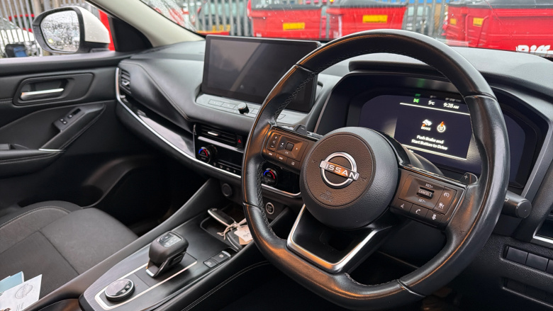 Nissan Qashqai 1.3 DiG-T MH 158 N-Connecta 5dr 4WD Xtronic Petrol Hatchback